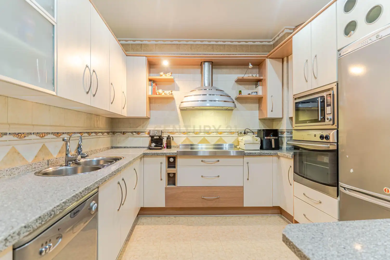 Cocina de Apartamento en venta en Montefrío con Aire acondicionado y Jacuzzi