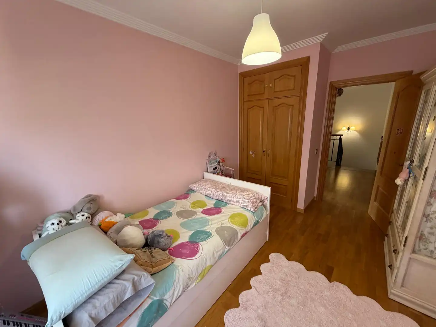 Dormitori de Casa adosada en venda en Ávila amb Calefacció i Jardí privat