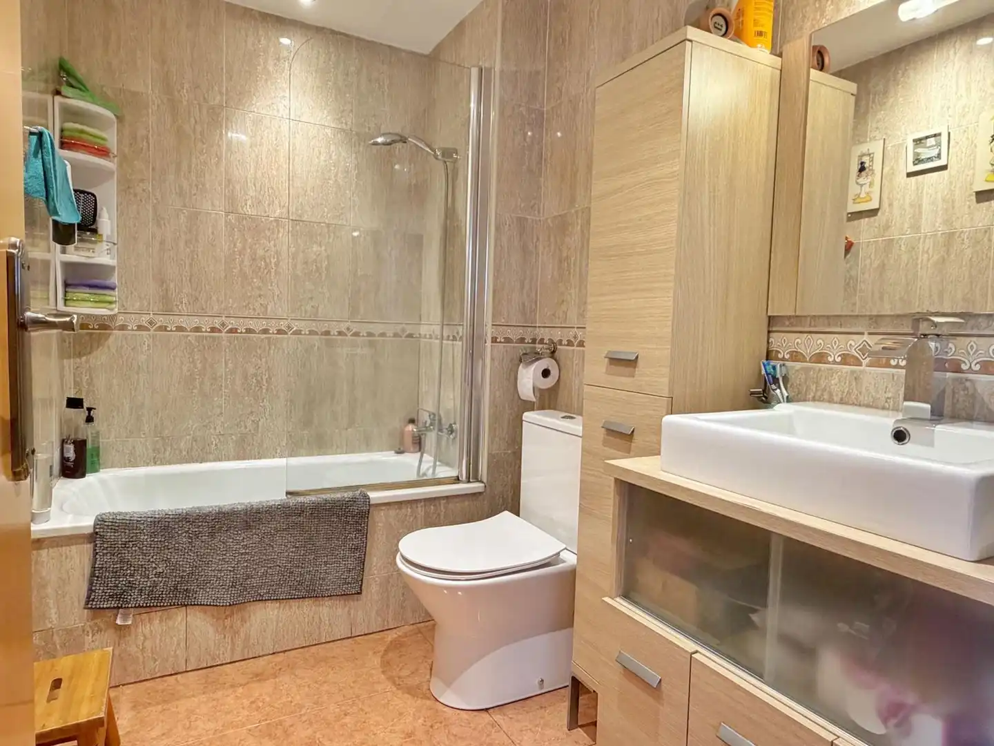Bathroom of Flat for sale in Roda de Berà  with Air Conditioner, Heating and Parquet flooring