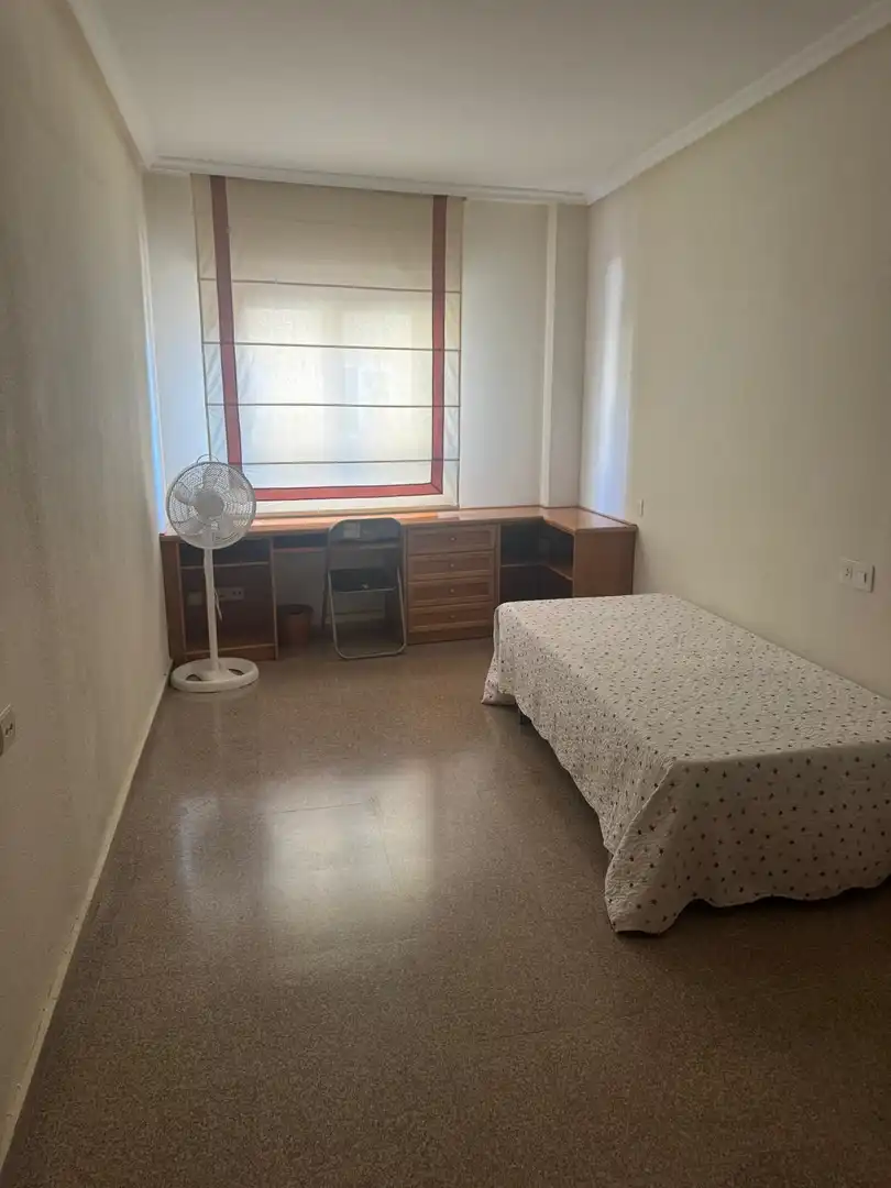 Schlafzimmer von Wohnung zur Miete in Elda