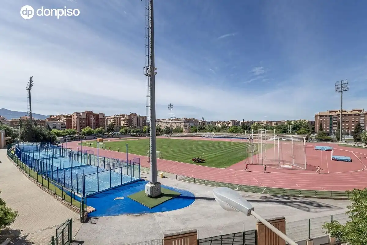 Exterior view of Flat for sale in Granada  with Air Conditioner and Heating