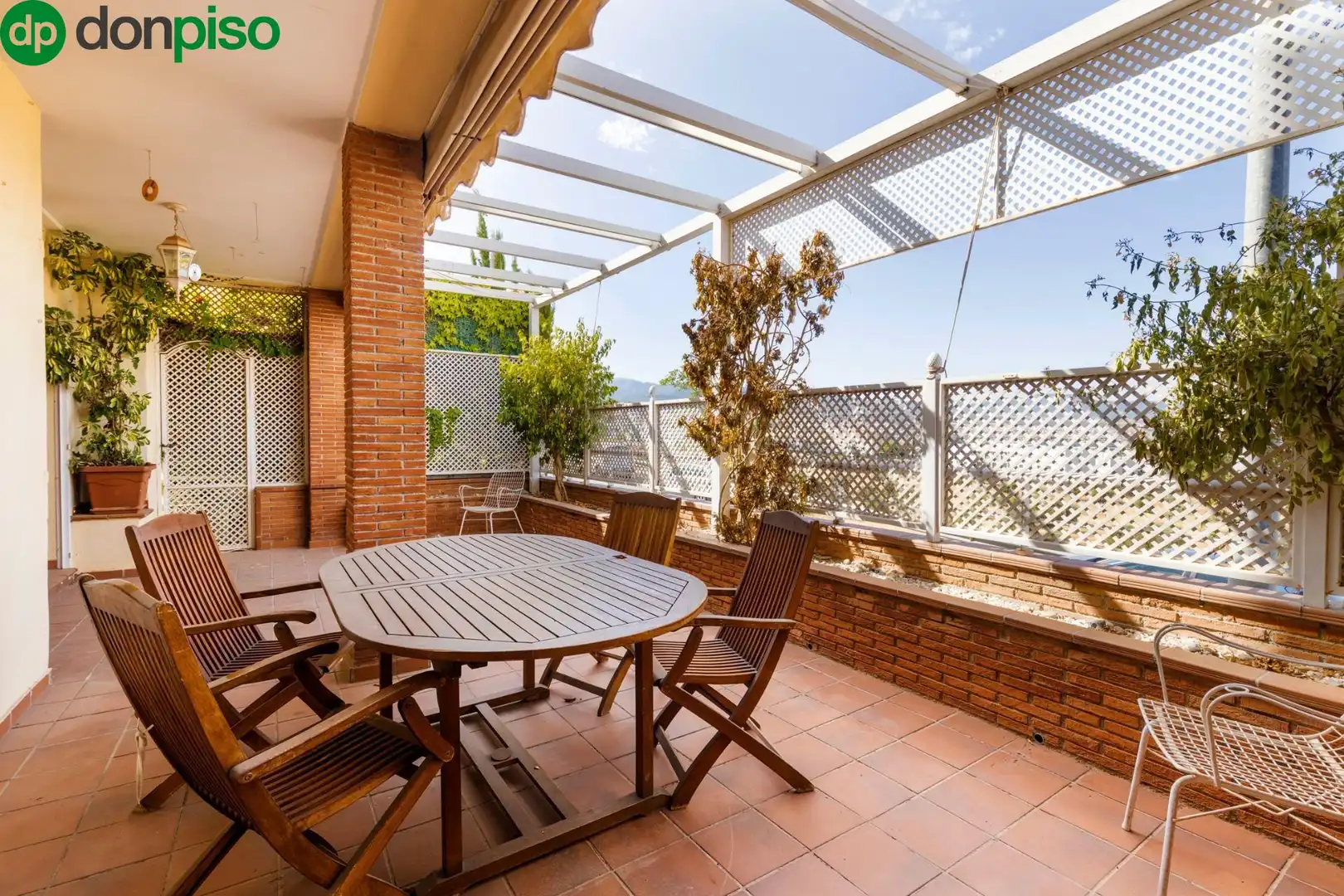 Terrasse von Einfamilien-Reihenhaus zum Verkauf in Granada mit Klimaanlage, Heizung und Terrasse
