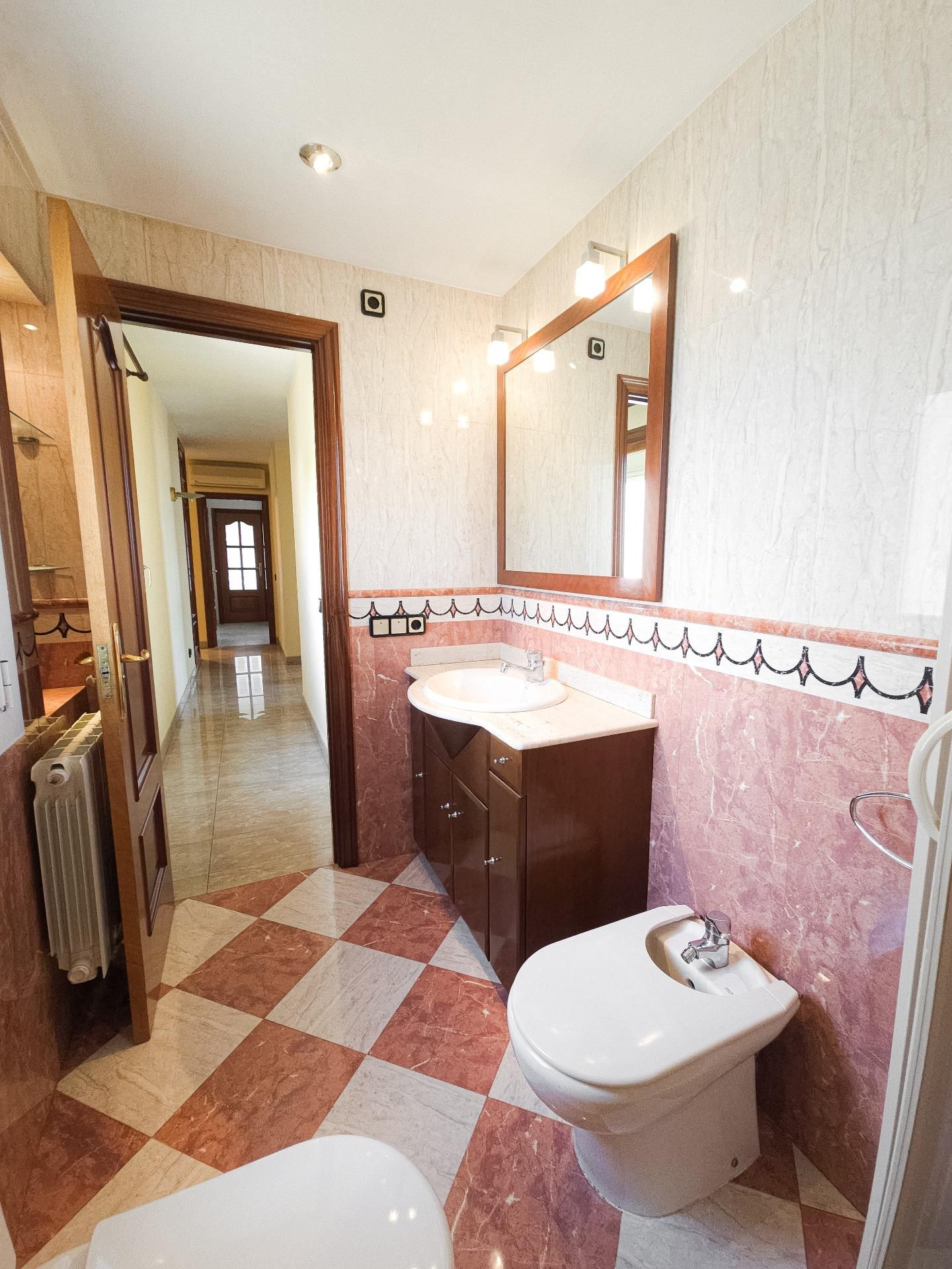 Bathroom of Flat for sale in Reus  with Air Conditioner, Terrace and Balcony