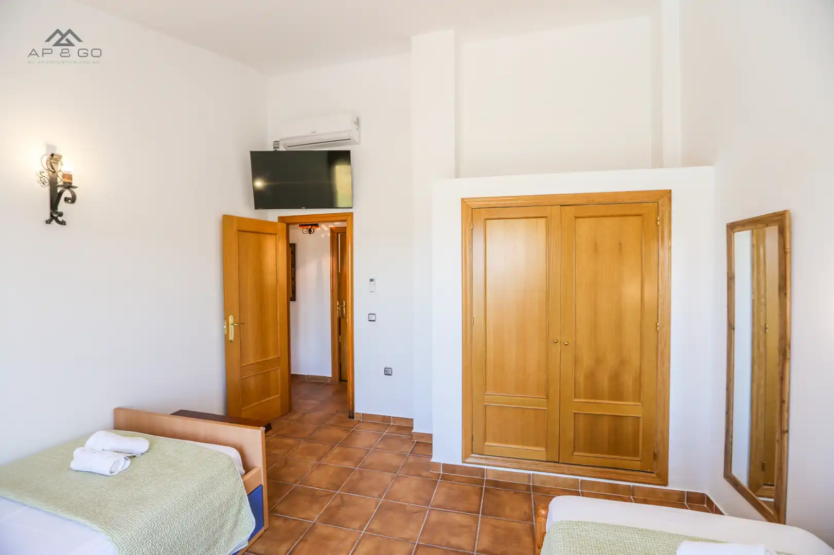 Dormitori de Finca rústica de lloguer en Almuñécar amb Aire condicionat, Calefacció i Jardí privat