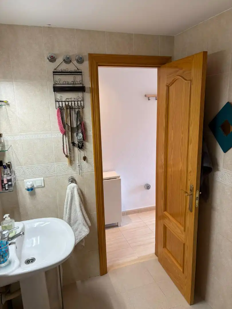 Bathroom of Apartments for sale in Fuengirola  with Air Conditioner, Terrace and Community pool