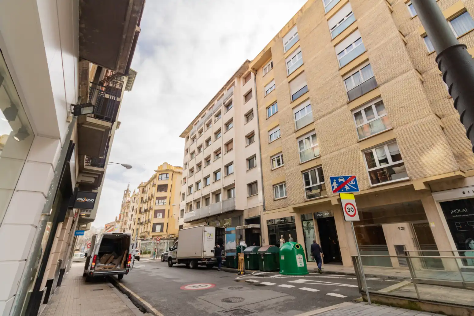 Exterior view of Office for rent in  Pamplona / Iruña