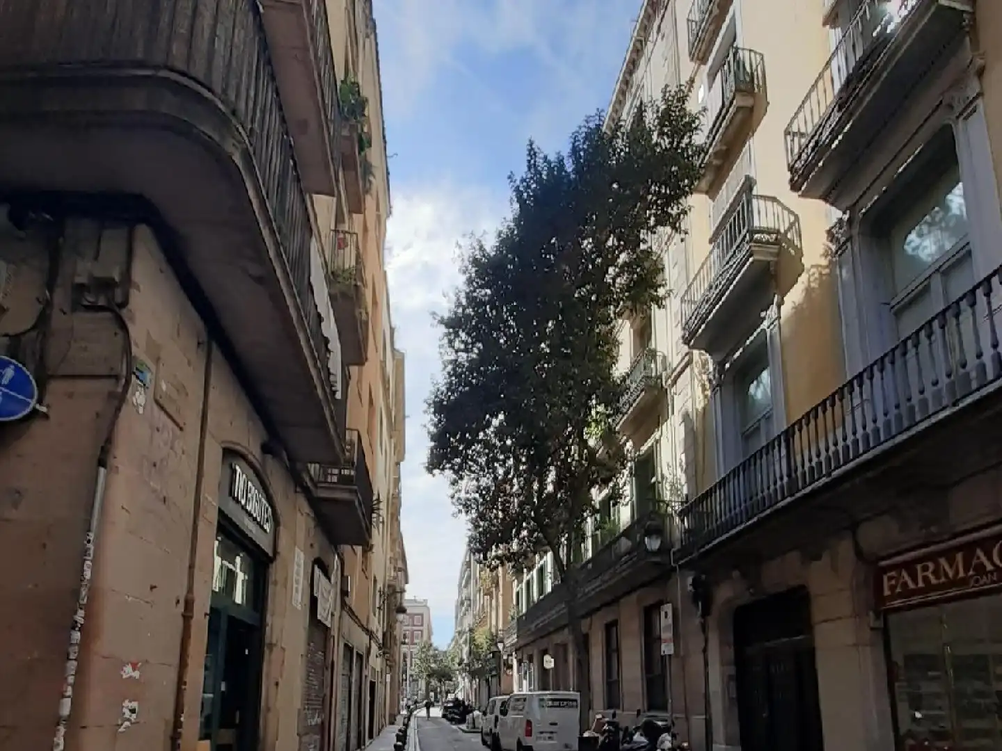 Außenansicht von Wohnung zum Verkauf in Barcelona