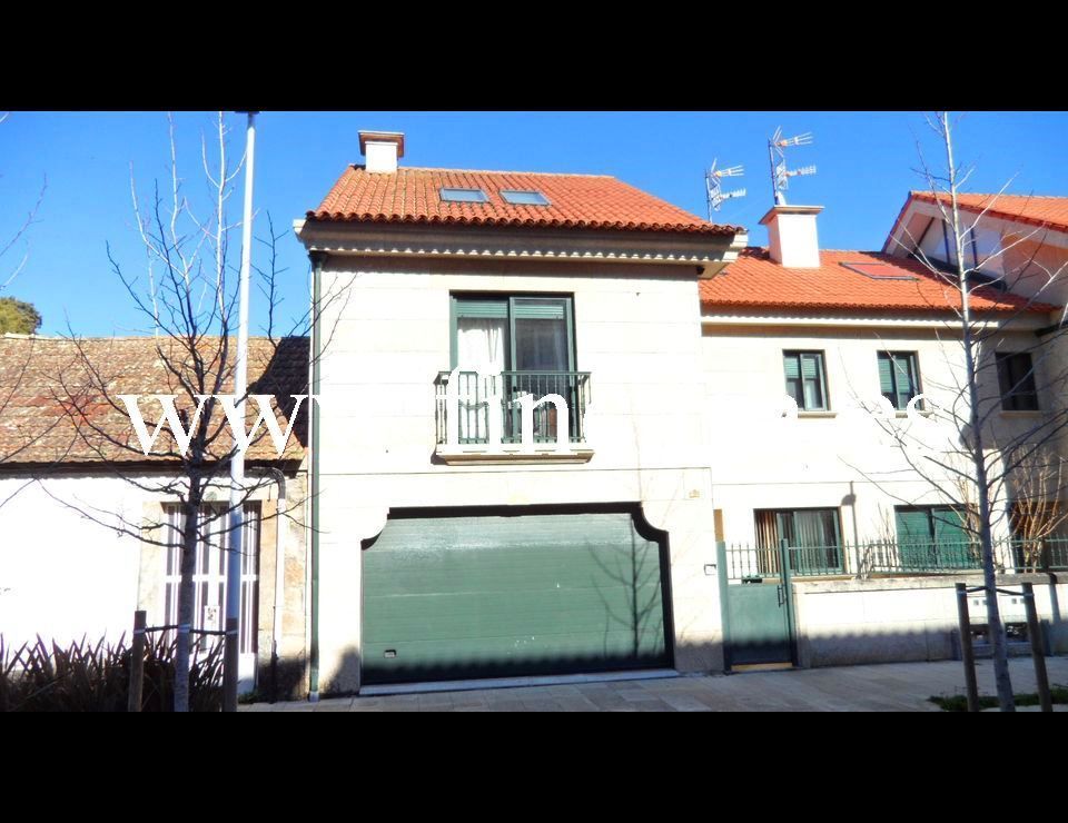 Exterior view of House or chalet for sale in Baiona  with Private garden, Parquet flooring and Terrace