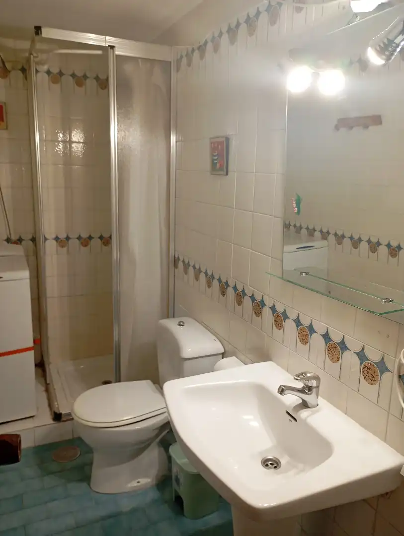 Bany de Pis en venda en Granada amb Terrassa, Moblat i Forn