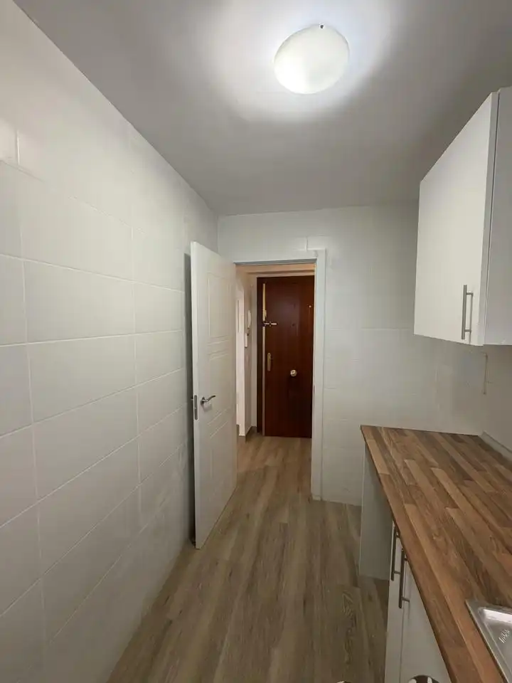 Planta baja en venta en Madrid con Calefacción