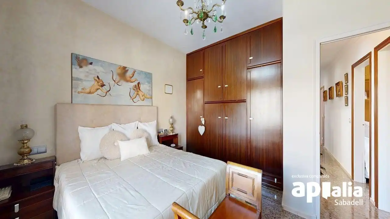 Dormitori de Casa o xalet en venda en Barberà del Vallès amb Calefacció, Jardí privat i Terrassa