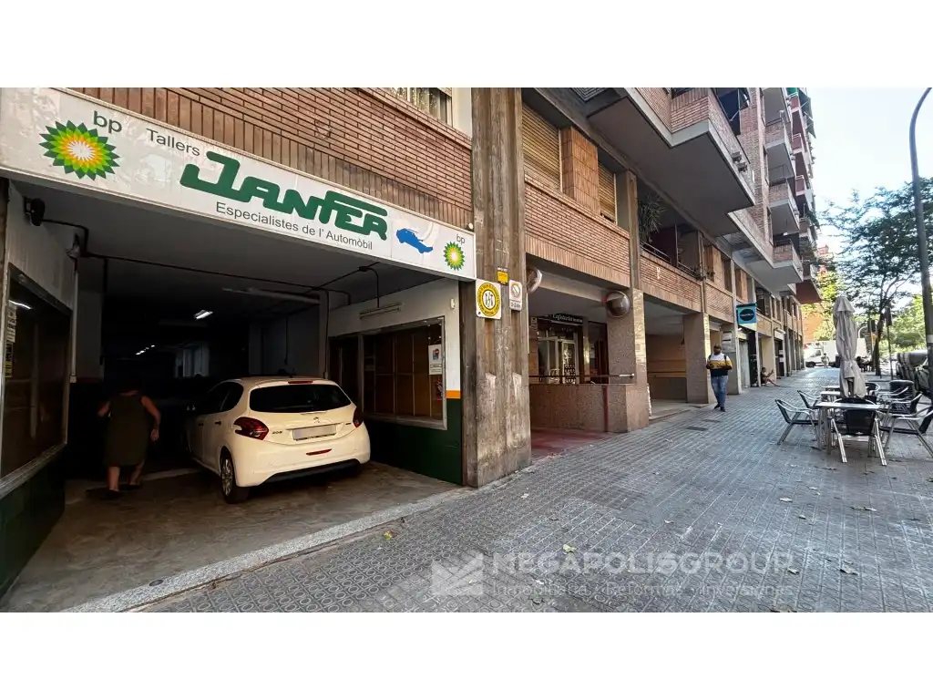 Locale commerciale in vendita a Sant Martí, imagen 4