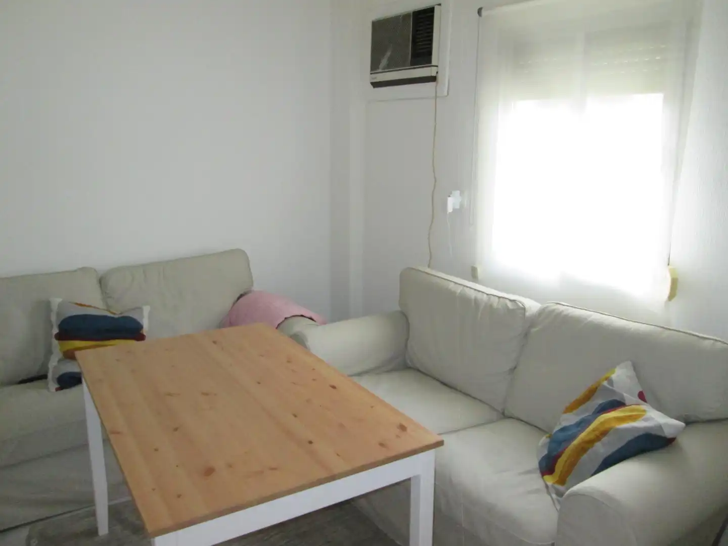 Flat for rent in Plaza SELLA, 3, El Plantinar – Avda. La Paz - El Juncal