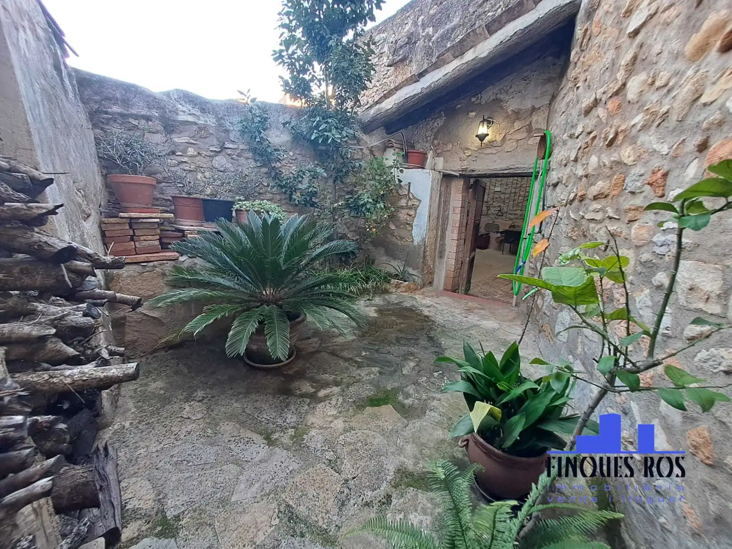 Jardí de Casa o xalet en venda en Sant Mateu amb Calefacció, Terrassa i Traster