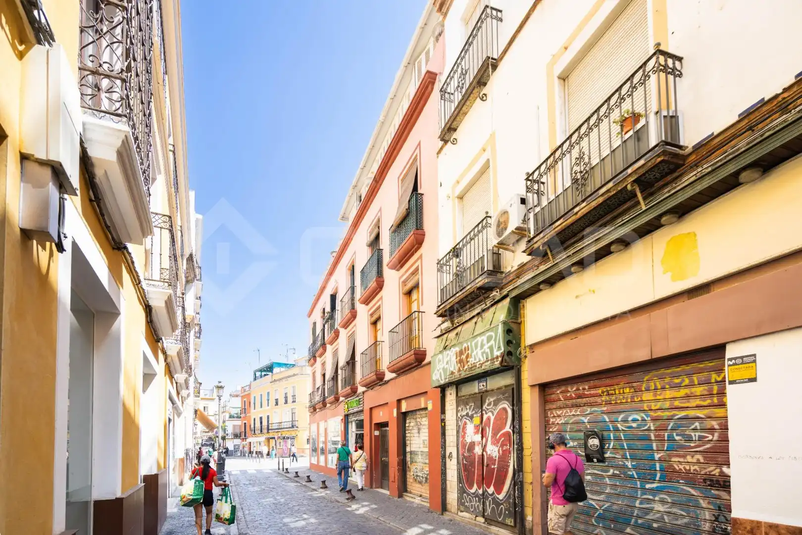 Vista exterior de Piso en venta en Sevilla