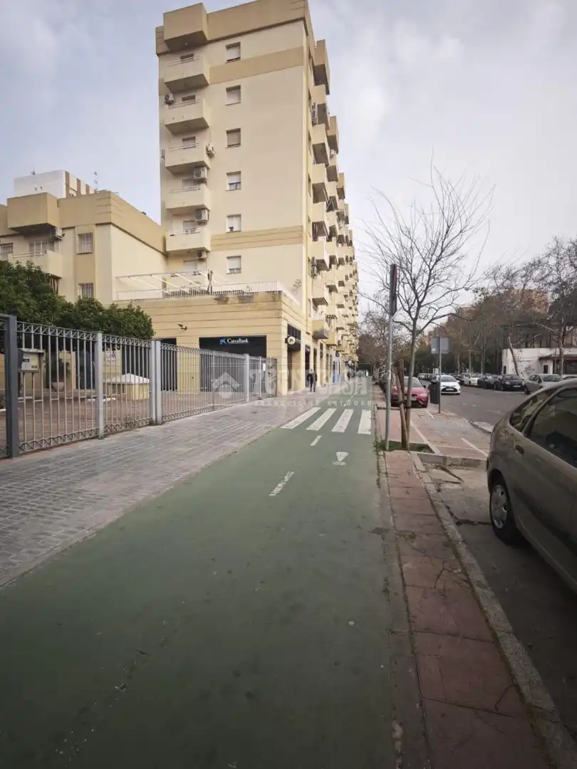Vista exterior de Piso en venta en Sevilla con Aire acondicionado
