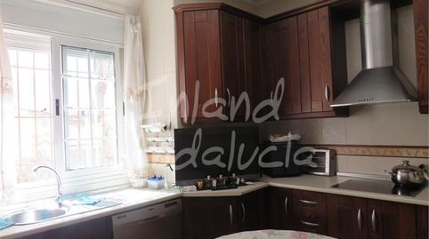 Foto 5 de Casa adosada en venta en Martos, Jaén