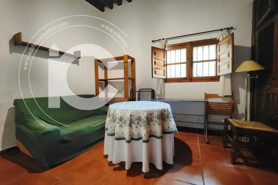 Habitación de Estudio de alquiler en Granada con Aire acondicionado
