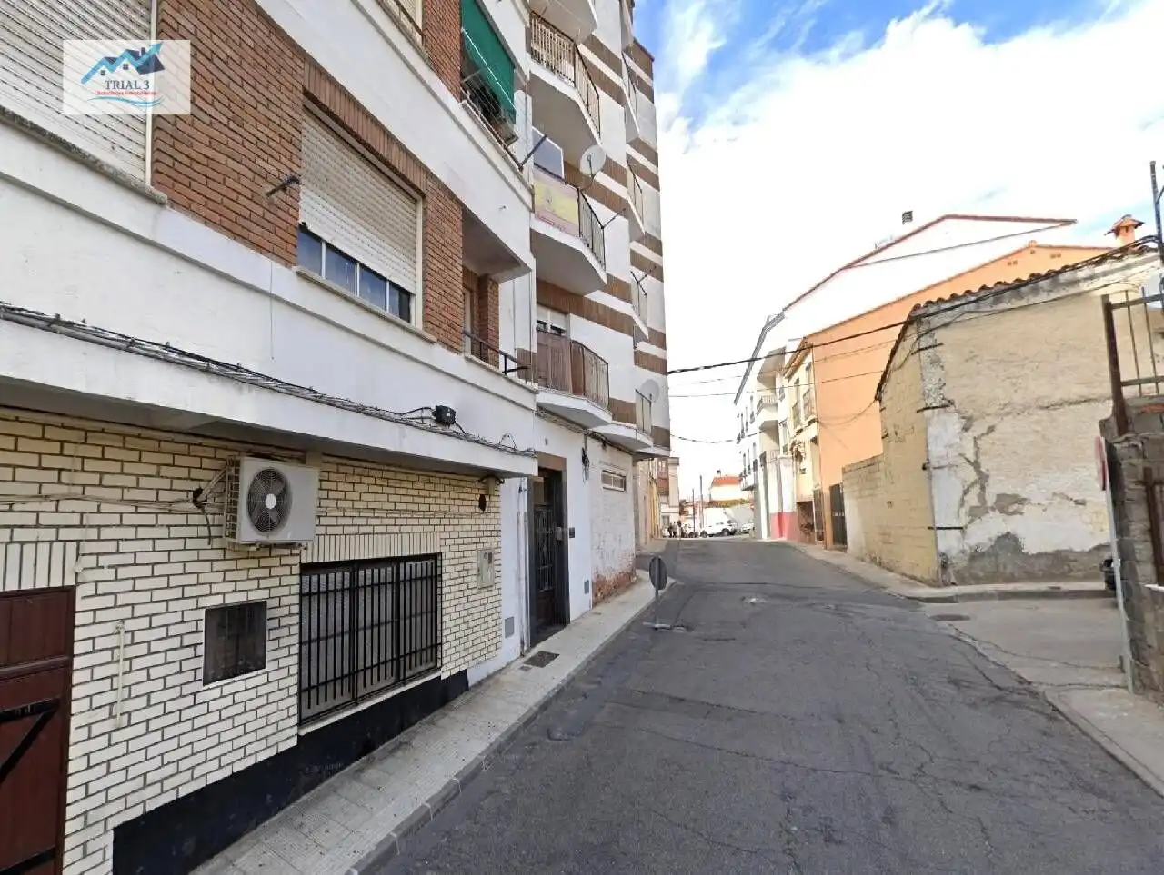 Pis amb ascensor en venda a Calle AZAHAR