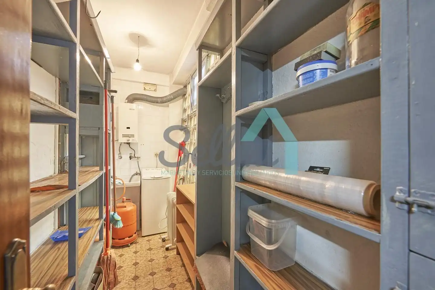 Küche von Wohnung zum Verkauf in Aller mit Parkett, Abstellraum und Möbliert