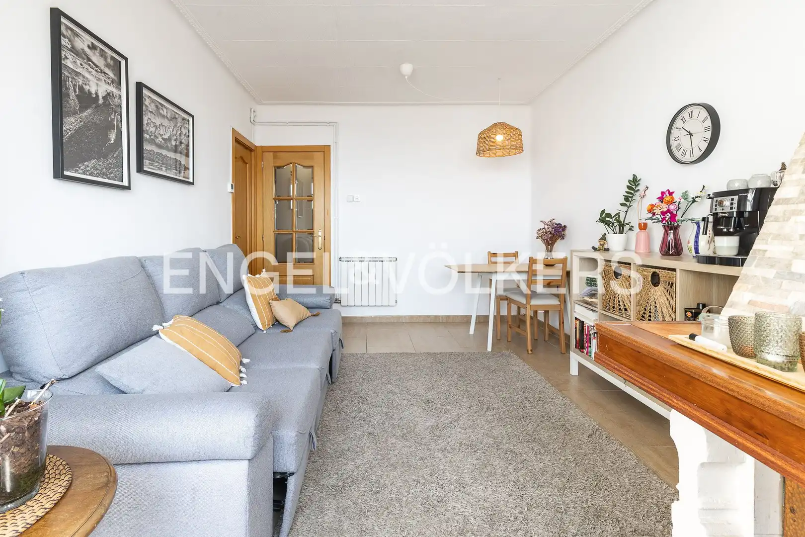 Living room of Flat for sale in Castellar del Vallès  with Air Conditioner, Heating and Balcony