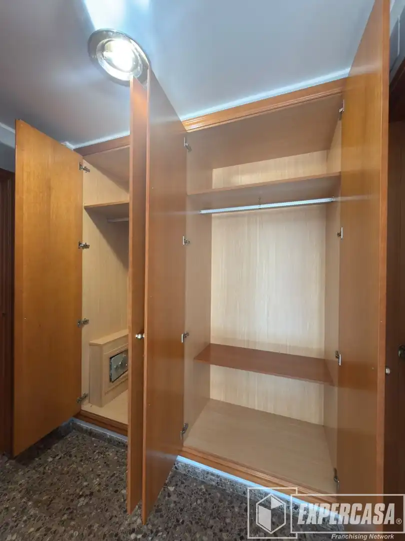 Habitación de Ático en venta en Alginet con Parquet, Terraza y Trastero