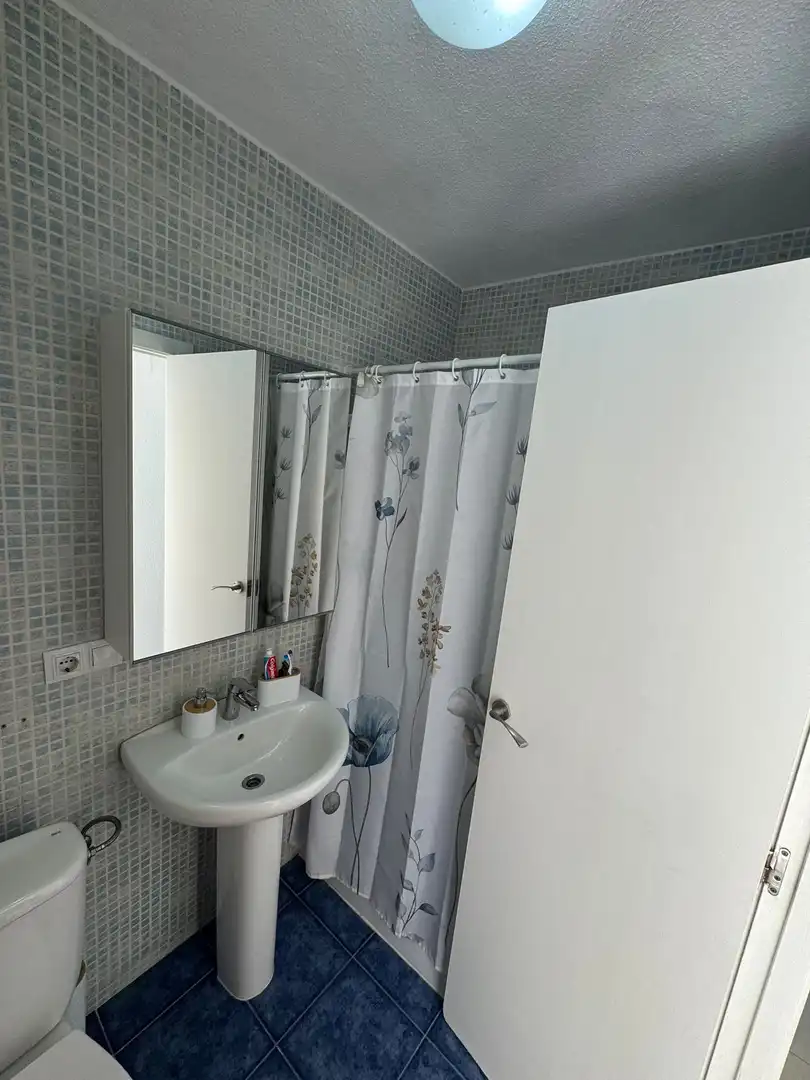 Bathroom of Apartments for rent in El Campello  with Air Conditioner and Furnished