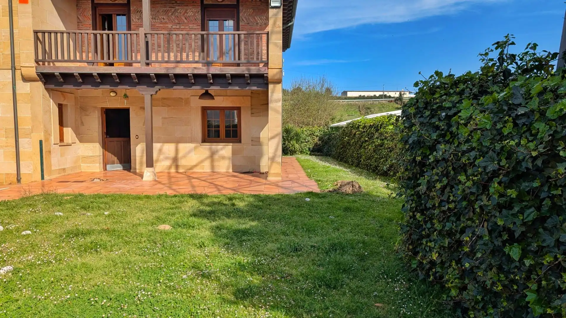 Jardí de Casa o xalet en venda en Santander amb Calefacció, Jardí privat i Piscina