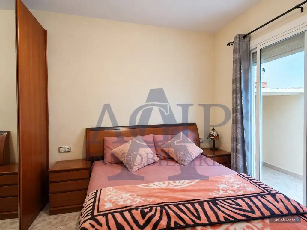 Habitación de Piso en venta en Nucli Antic