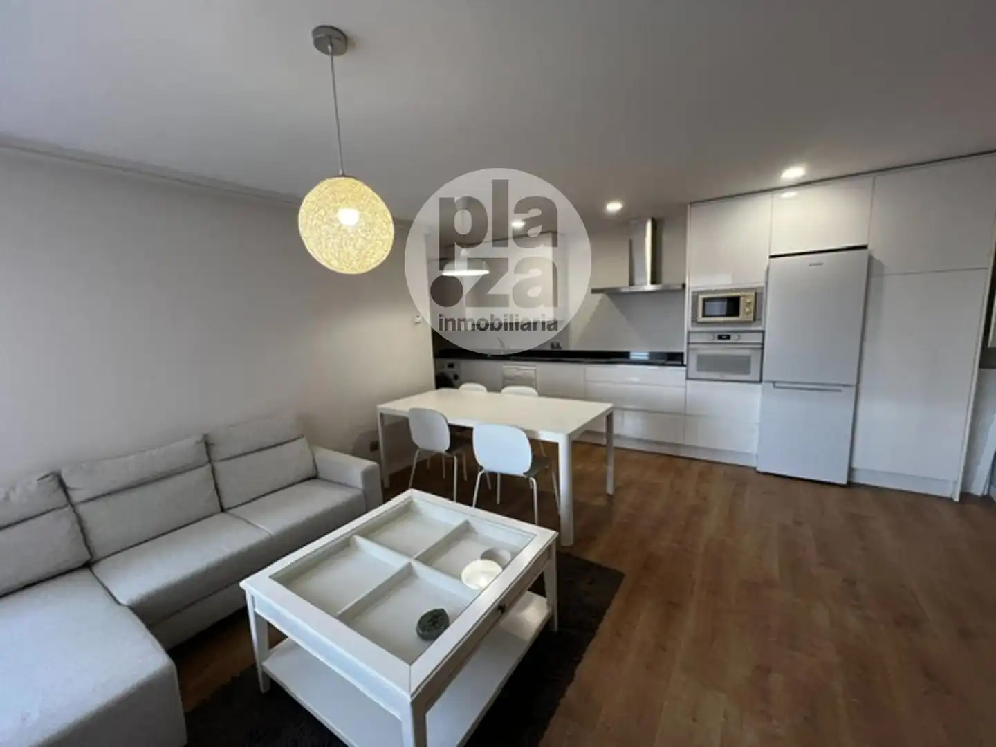 Sala d'estar de Pis en venda en Burgos amb Calefacció i Moblat