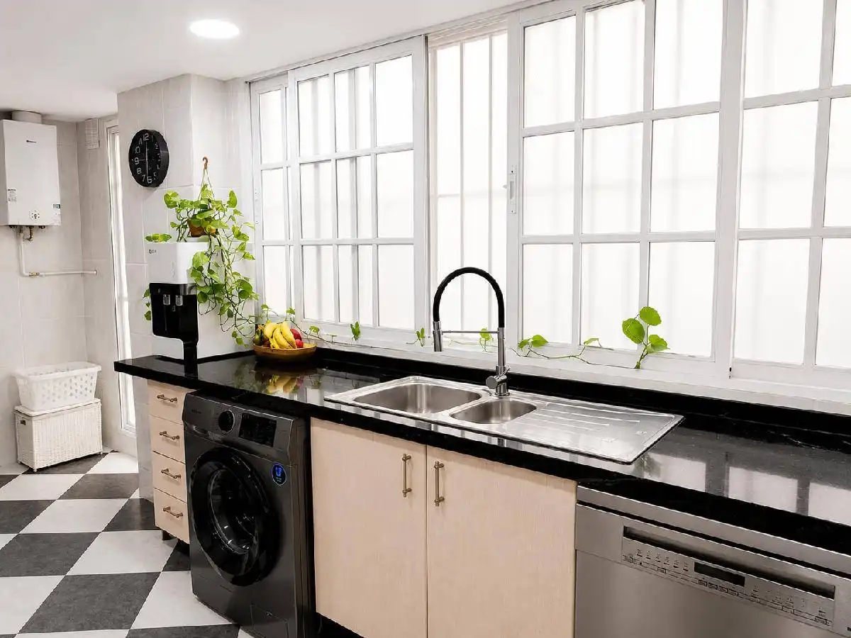 Cocina de Piso en venta en Marbella con Aire acondicionado
