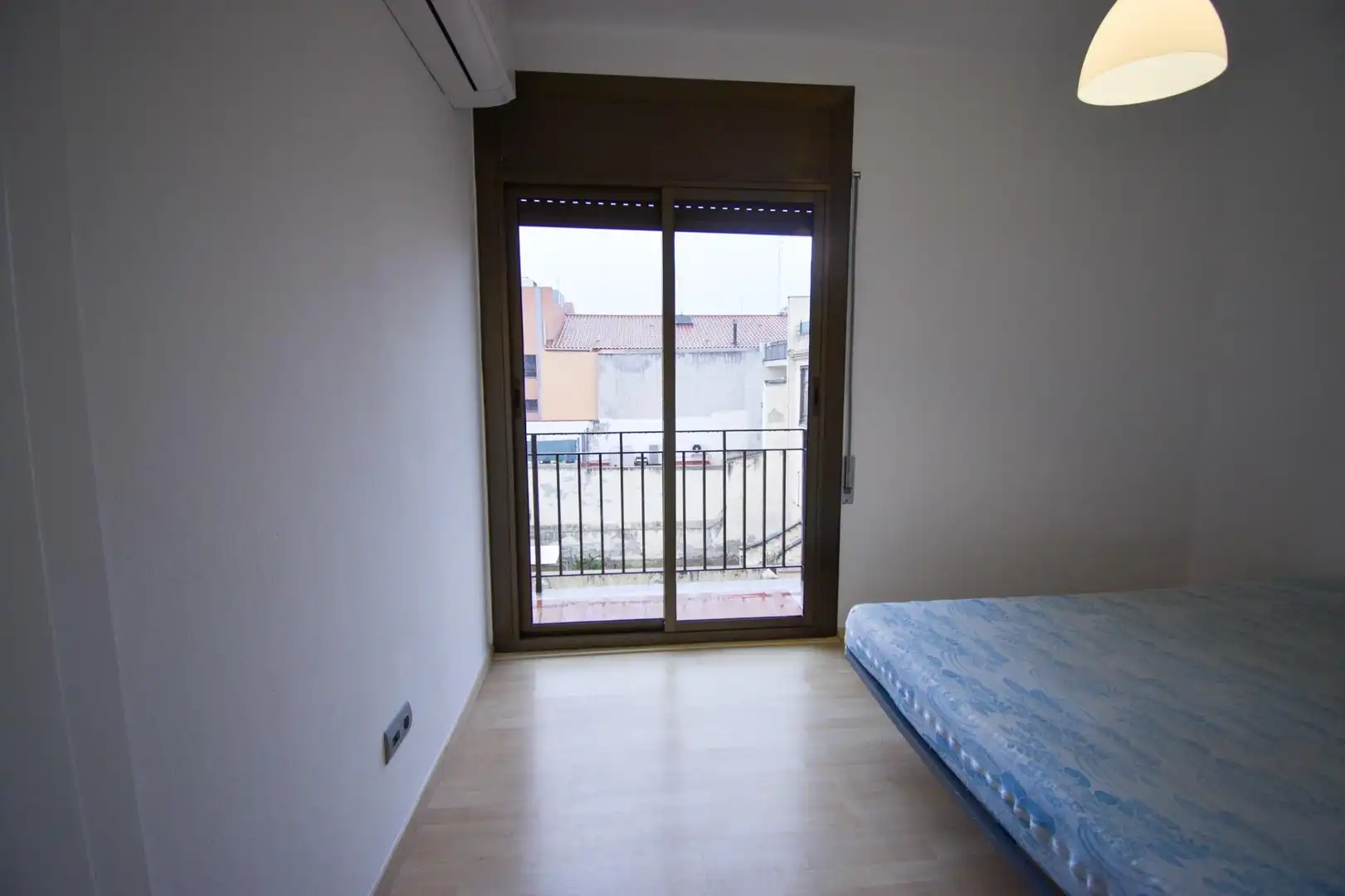 Habitación de Piso en venta en Vilanova i la Geltrú con Aire acondicionado, Calefacción y Parquet