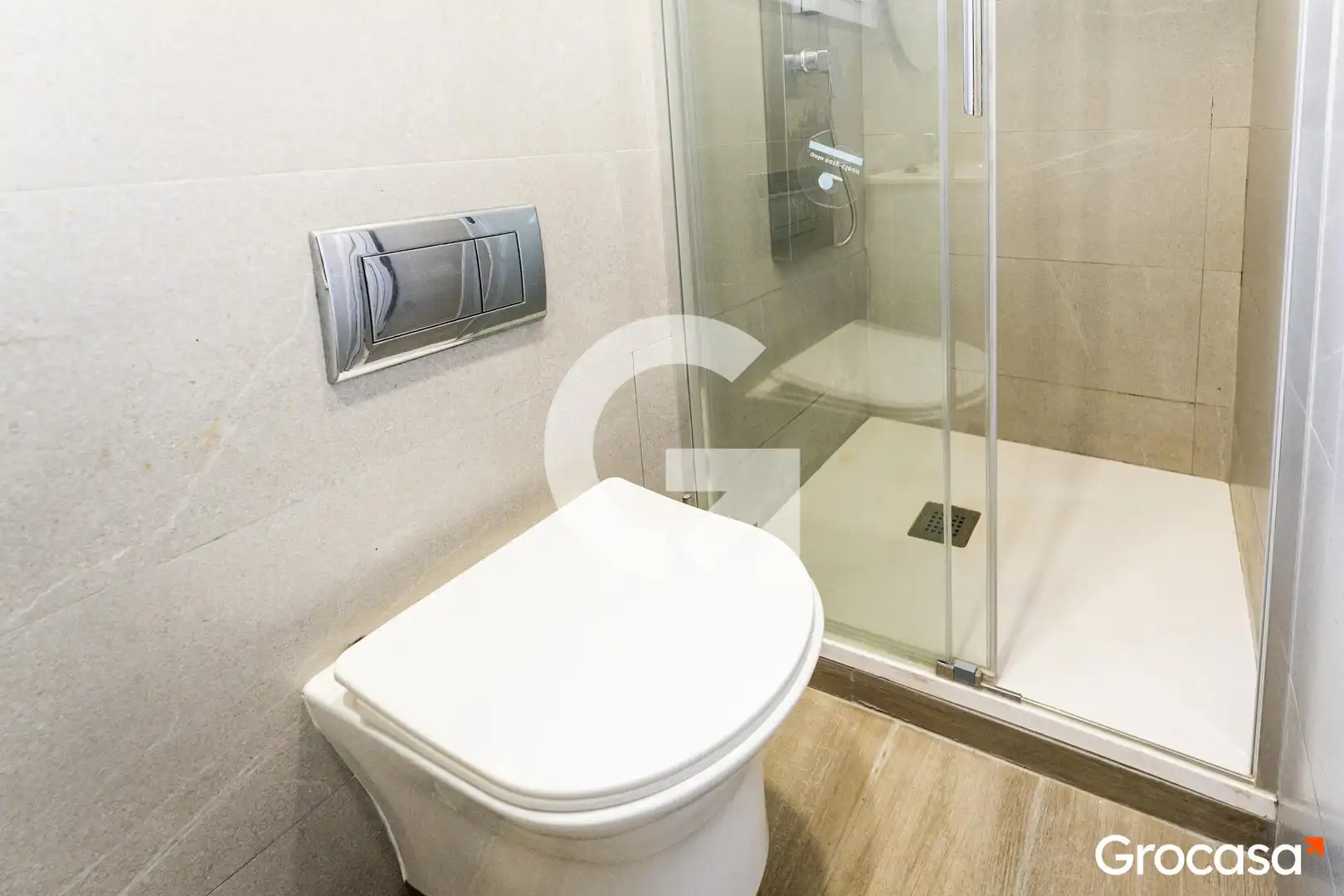 Baño de Piso en venta en L'Hospitalet de Llobregat con Aire acondicionado, Calefacción y Horno