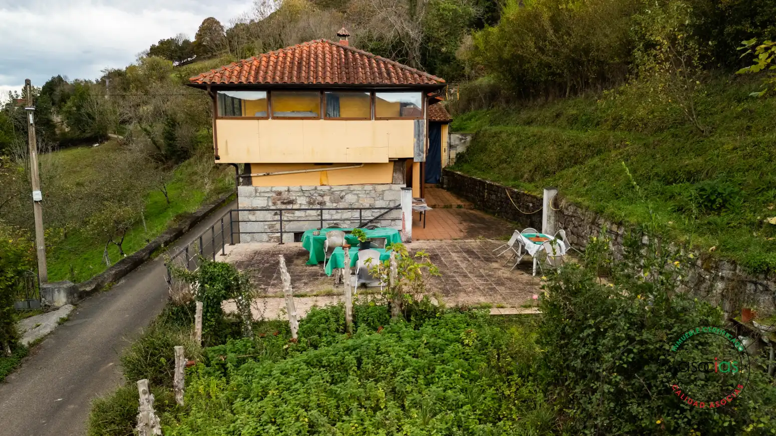 Vista exterior de Casa o chalet en venta en Grado con Calefacción
