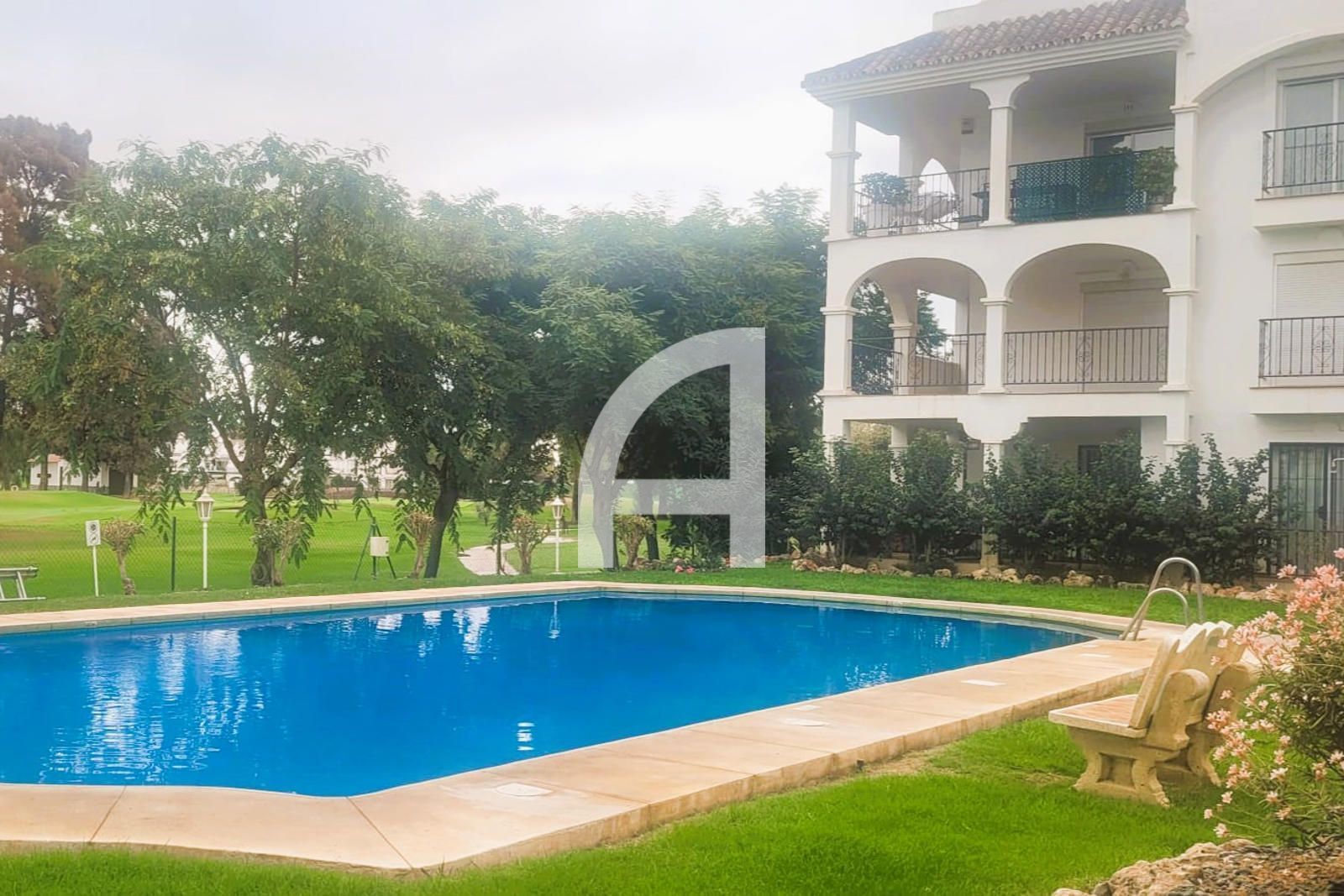 Piscina de Piso en venta en Mijas con Calefacción, Terraza y Piscina