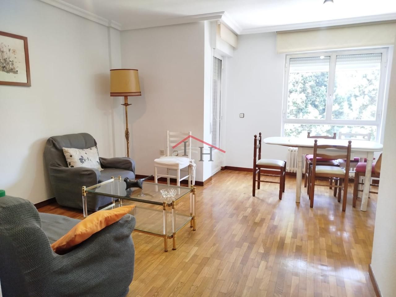 Living room of Flat to rent in León Capital   with Heating, Parquet flooring and Terrace
