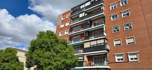 Piso en Venta en Calle de Ocaña en Aluche