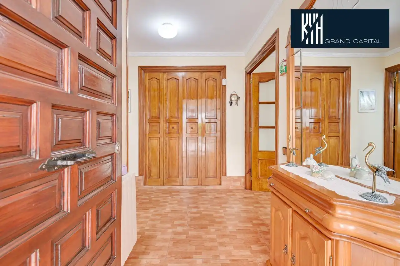 Casa amb terrassa en venda a Carrer Carrer Rovelló, imagen 8