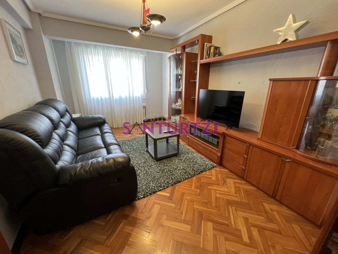 Living room of Flat for sale in Santurtzi   with Furnished and Balcony