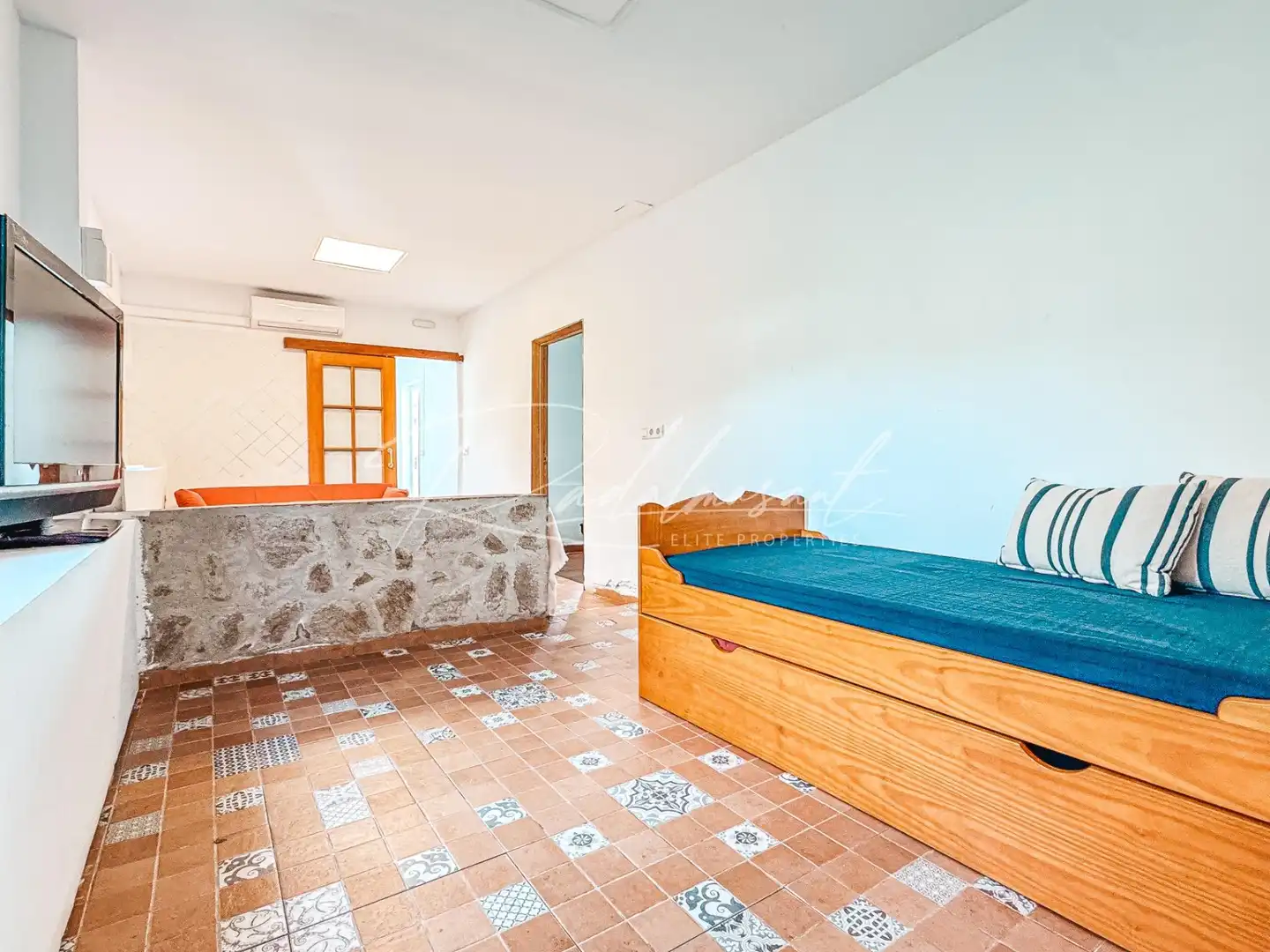 Houses for sale in Reus  with Air Conditioner, Swimming Pool and Furnished