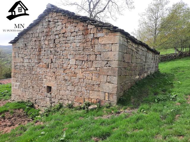 Finca rústica en Venta en Luena