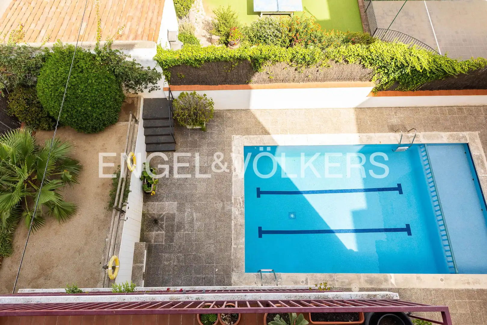 Swimming pool of Flat for sale in Sant Andreu de Llavaneres  with Heating, Parquet flooring and Terrace