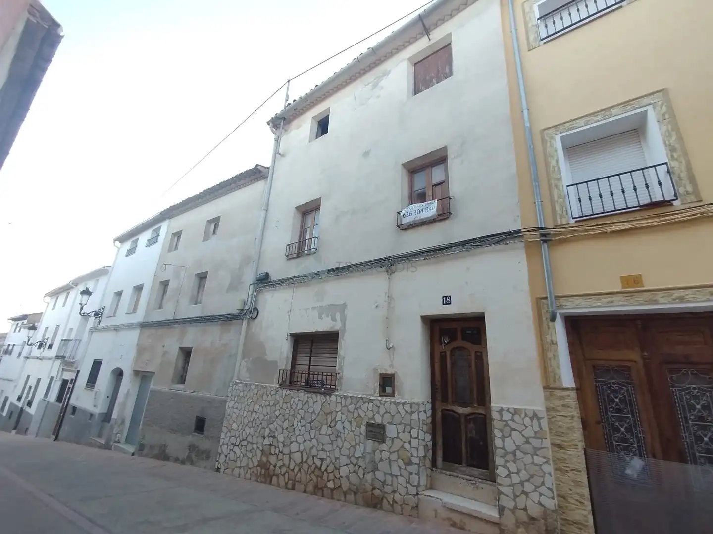 Vista exterior de Casa adosada en venda en Teresa de Cofrentes