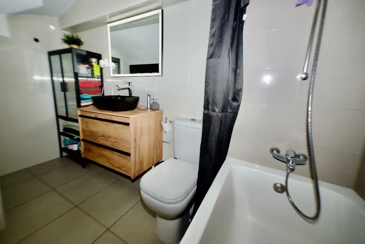 Baño de Piso en venta en Terrassa con Aire acondicionado, Calefacción y Terraza
