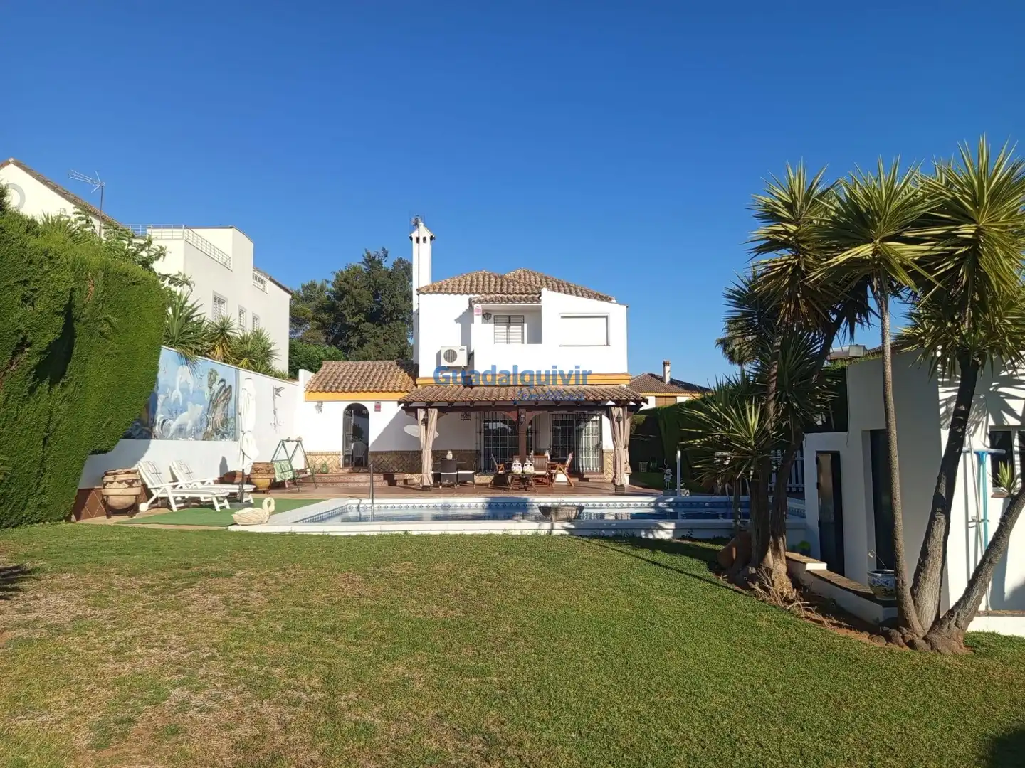 Chalet con piscina en venta en Cerros de Montequinto, imagen 5