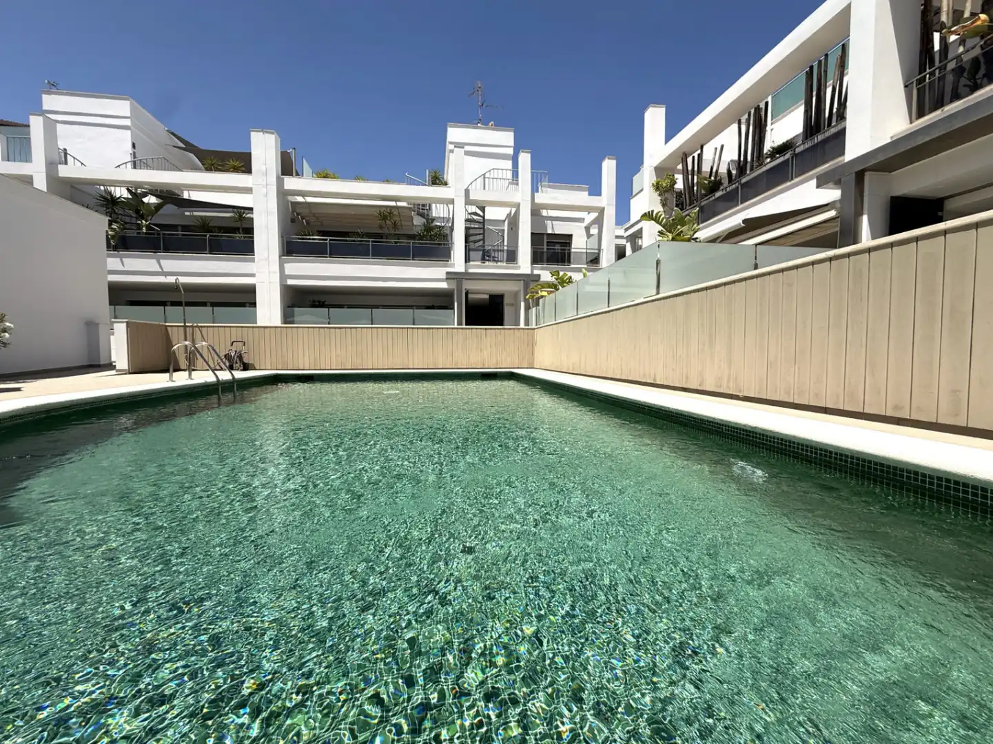 Piscina de Apartament en venda en Eivissa amb Aire condicionat, Terrassa i Piscina