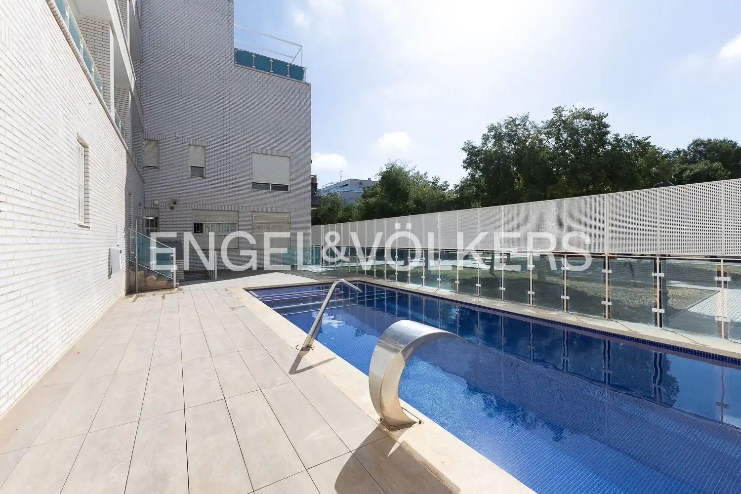 Piscina de Ático de alquiler en Rafelbuñol / Rafelbunyol con Aire acondicionado, Calefacción y Jardín privado