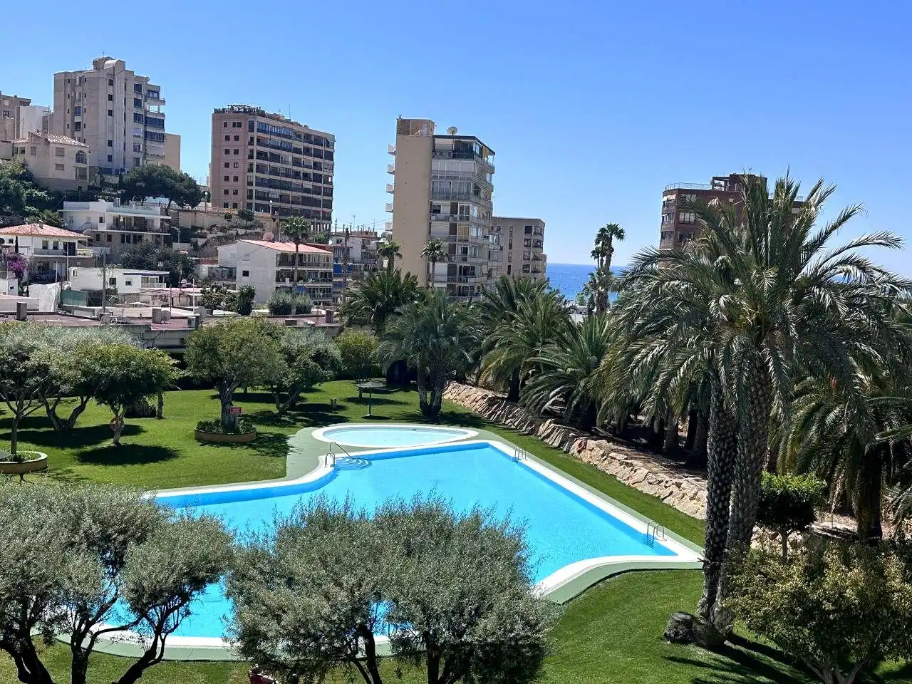 Schwimmbecken von Wohnung zum Verkauf in Finestrat mit Klimaanlage, Terrasse und Möbliert