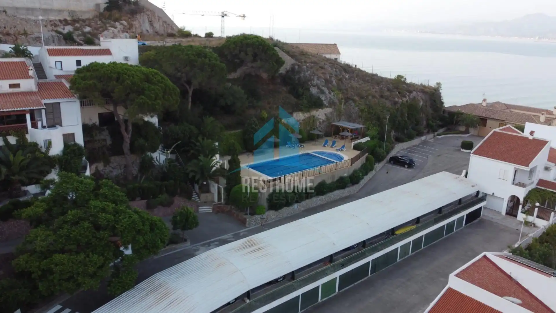 Swimming pool of Houses for sale in Cullera  with Air Conditioner, Terrace and Jacuzzi