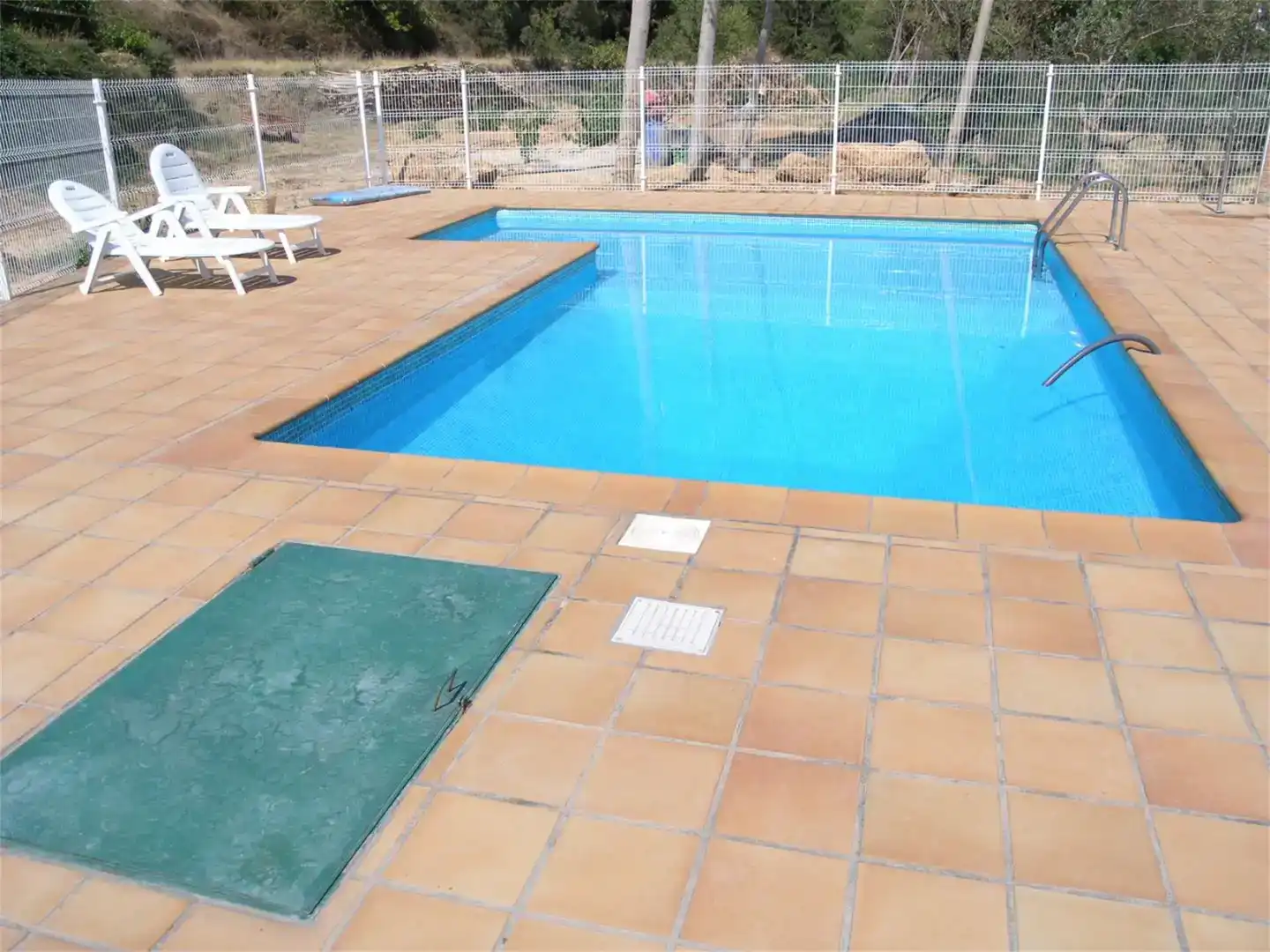 Piscina de Finca rústica en venda en Yeste amb Jardí privat, Traster i Piscina